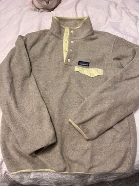 Patagonia Synchilla Fleece Pullover in Light Beige and Cream Trim